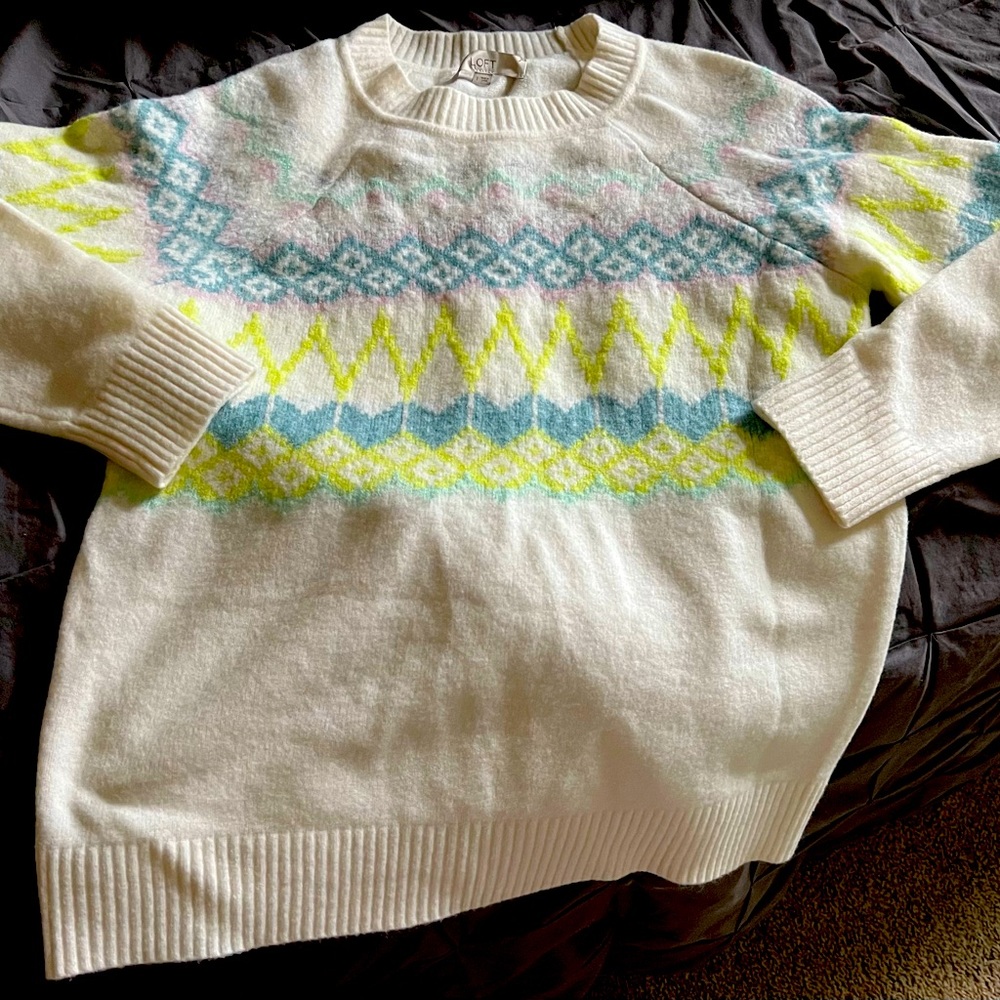 Never worn loft sweater. Size Large